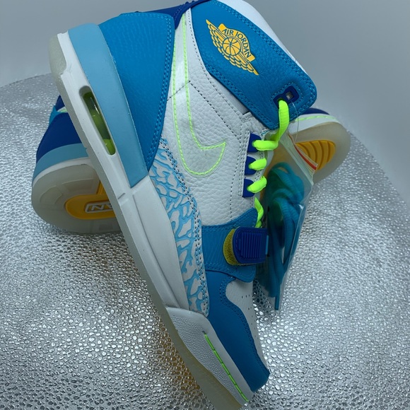 Nike Air Jordan Legacy 312 Fly Two Toned Blue GS - Picture 3 of 7